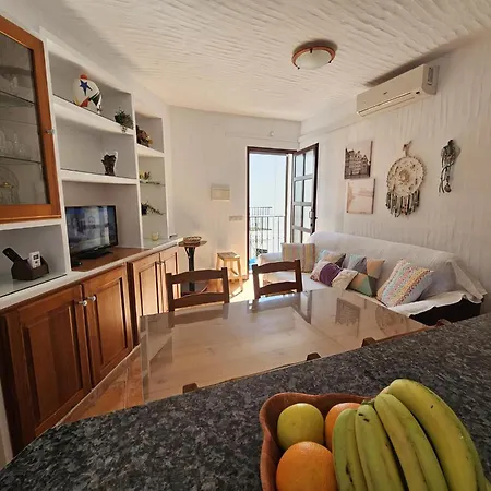 Ref. 17 La Colmena Apartment